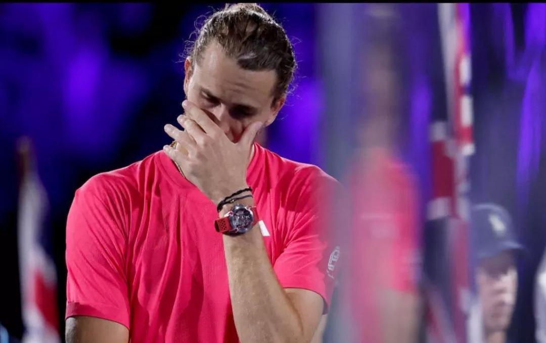 美国网球队血洗西班牙网球队，兹维列夫制霸全场的简单介绍