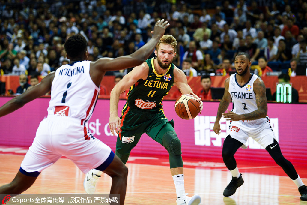 开云体育官方网站-墨西哥男篮横扫热火,萨博尼斯关键制胜