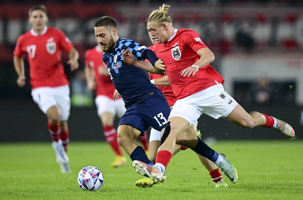 开云体育APP下载-奥地利惊险战平斯洛文尼亚，晋级前景未明的简单介绍