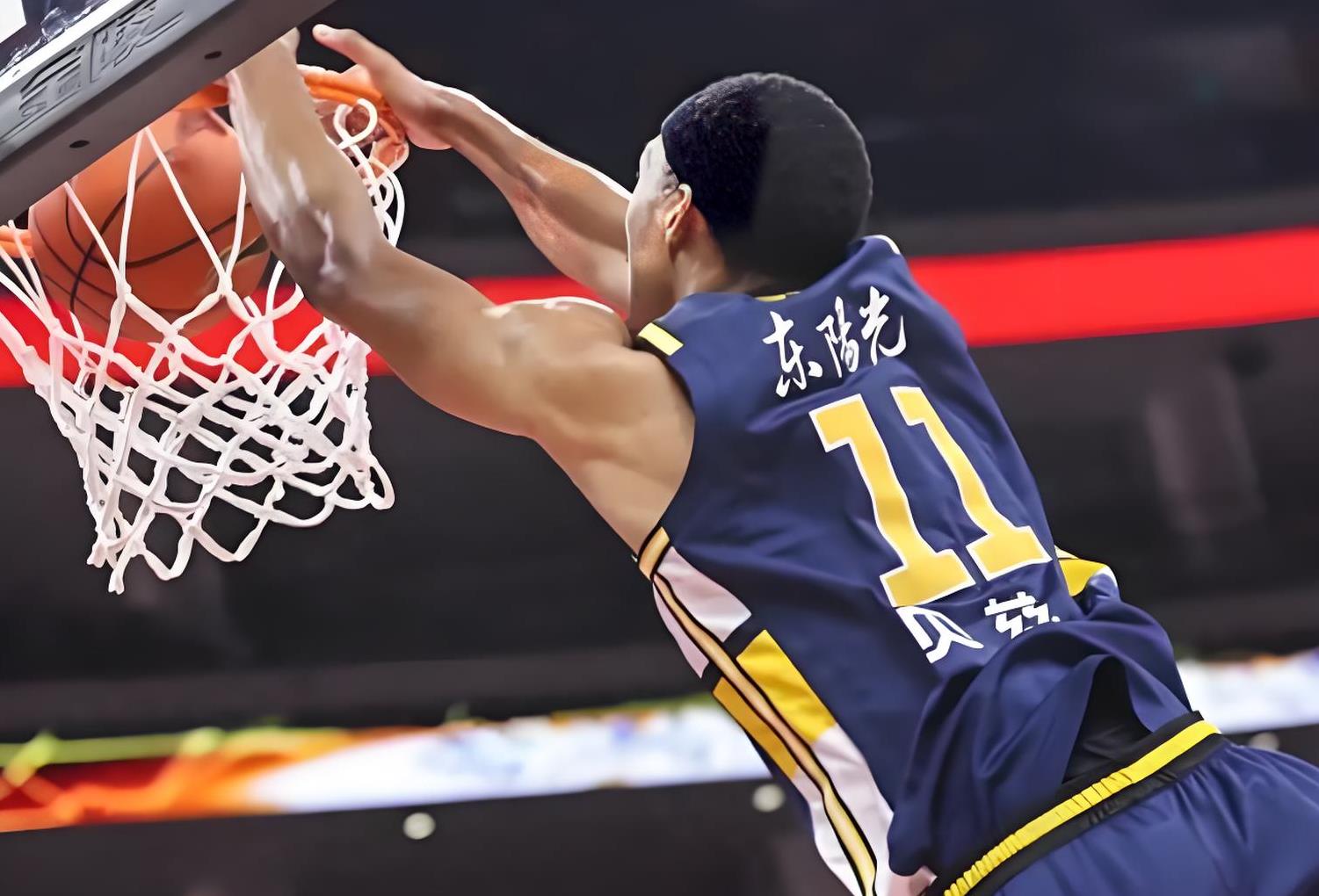 开云体育官方网站-包含广东男篮进攻节奏混乱，CBA俱乐部需加强战术训练的词条