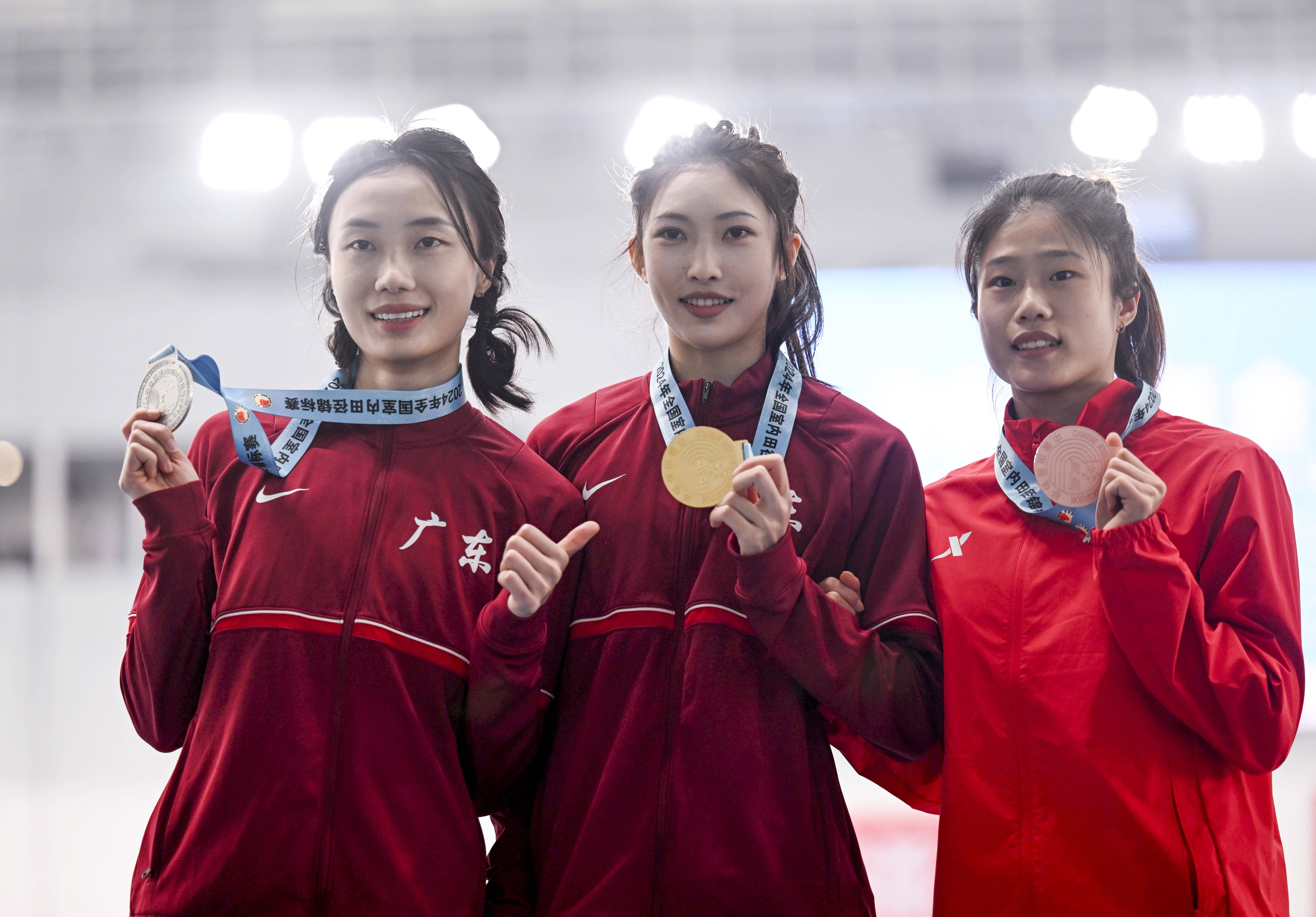 开云体育-包含女子田径项目中，中国选手轻松夺魁的词条