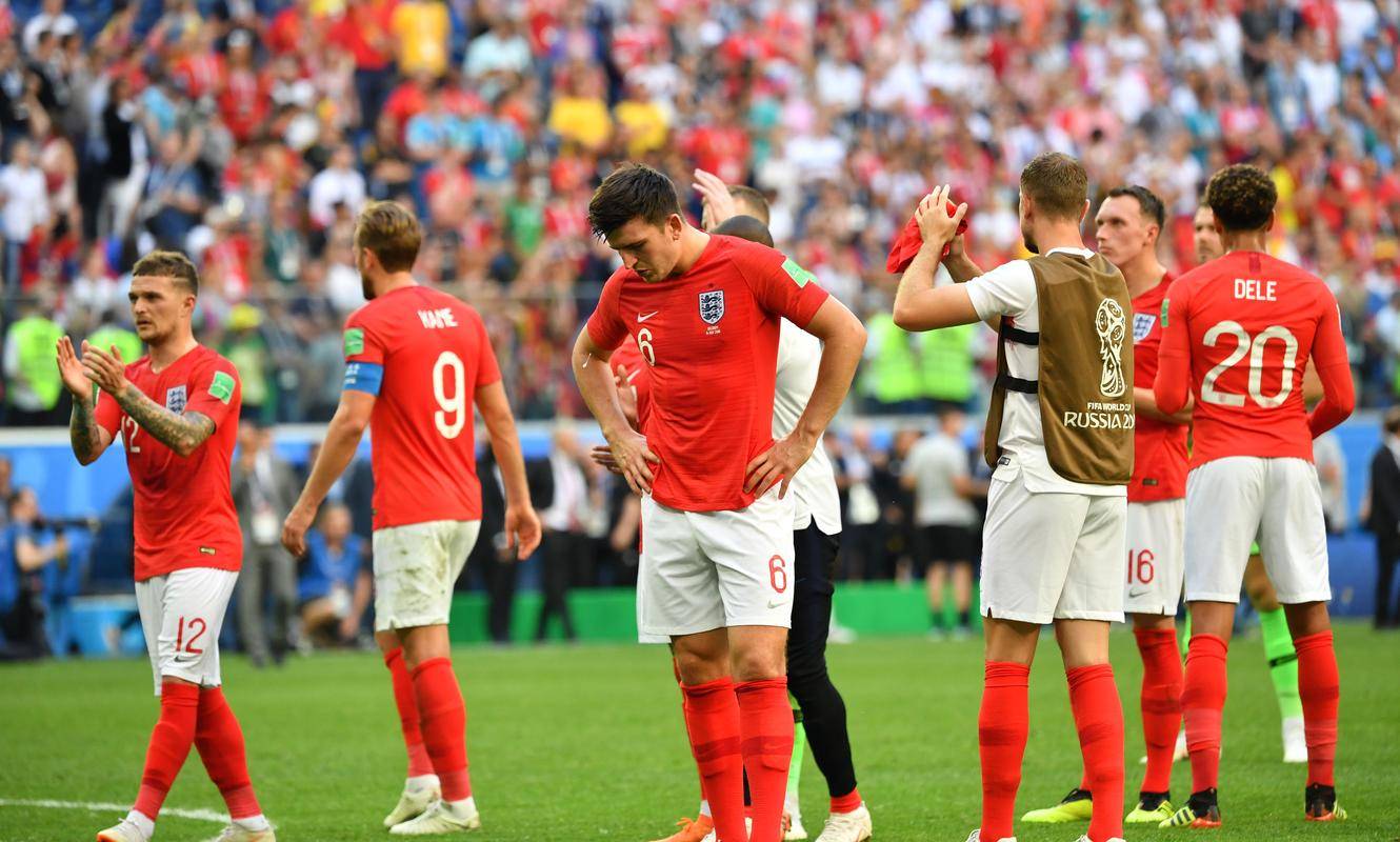 关于英格兰队在比赛后半段扳回比分，赢得关键之战的信息