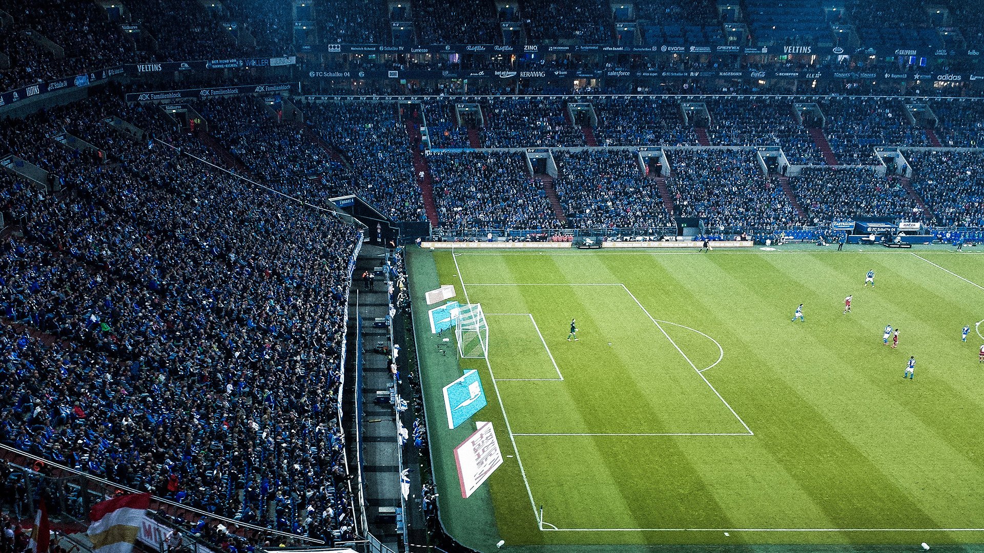 绿茵场上的双线战争,德甲争冠焦点战与厄瓜多尔血拼土耳其的足球命运交响曲