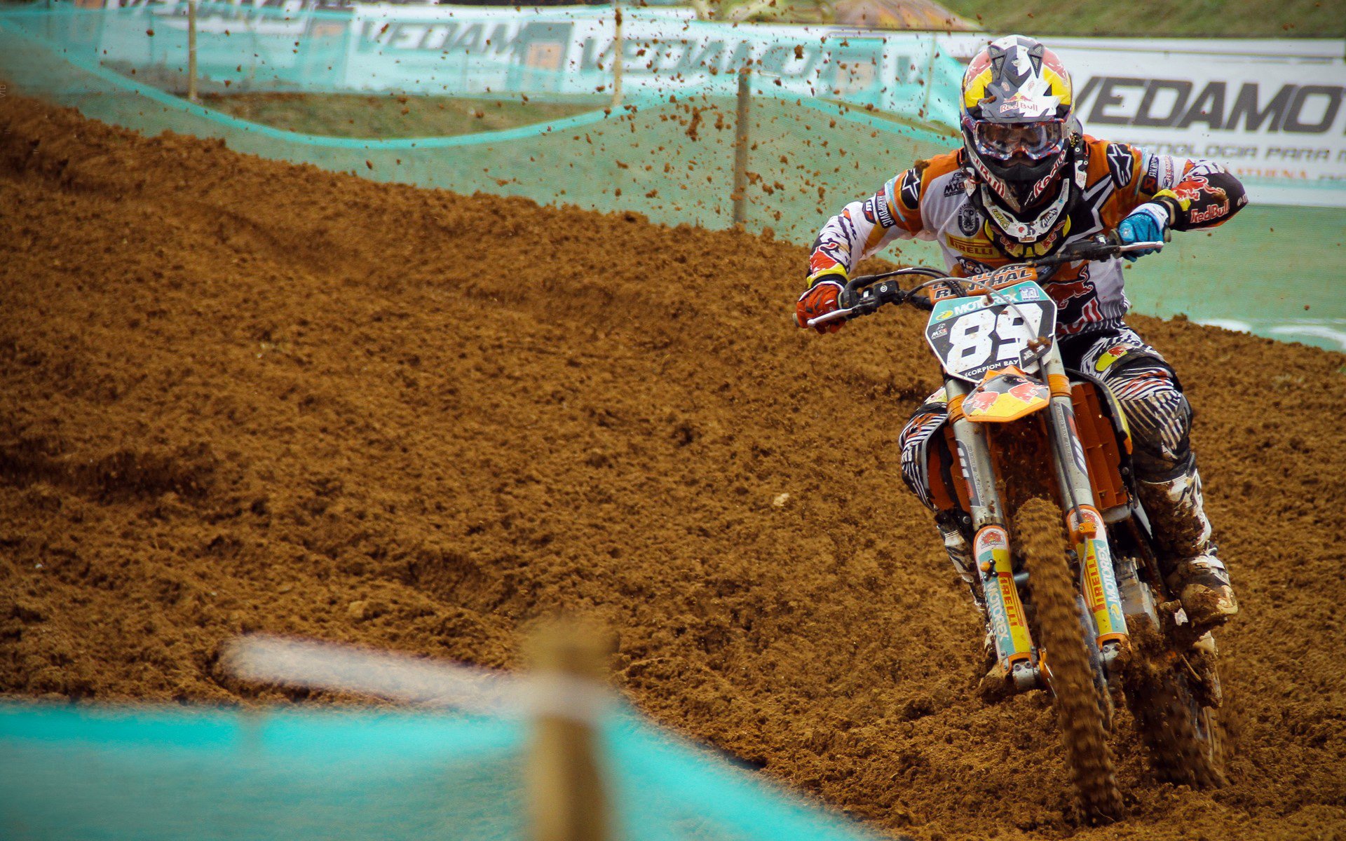 当东方新锐遇上费城之光，爱德华兹的统治力让深圳之夜提前落幕