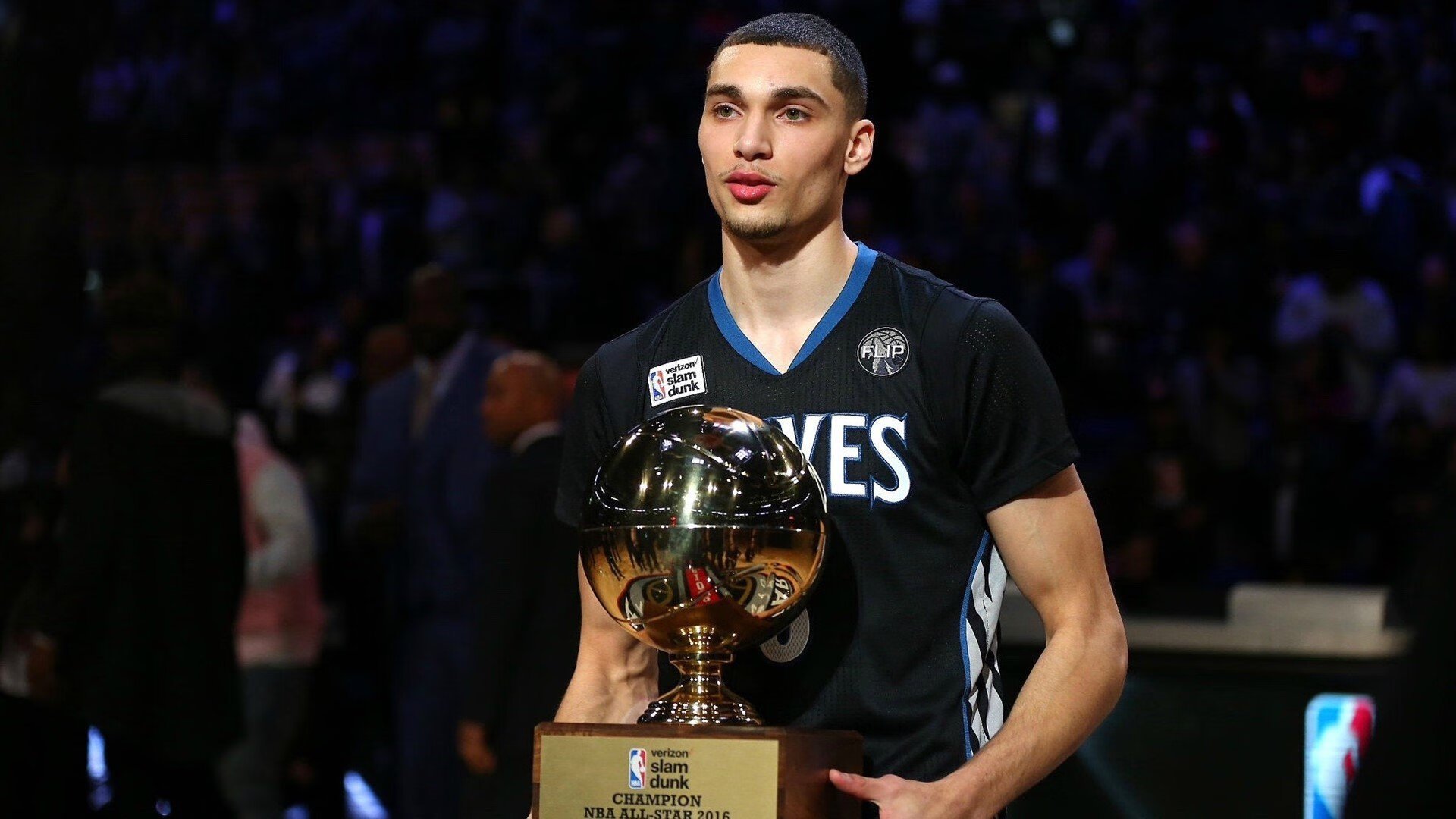 开云足球直播-奥运周期关键战之夜，爱德华兹打出统治级数据，宣告新时代到来